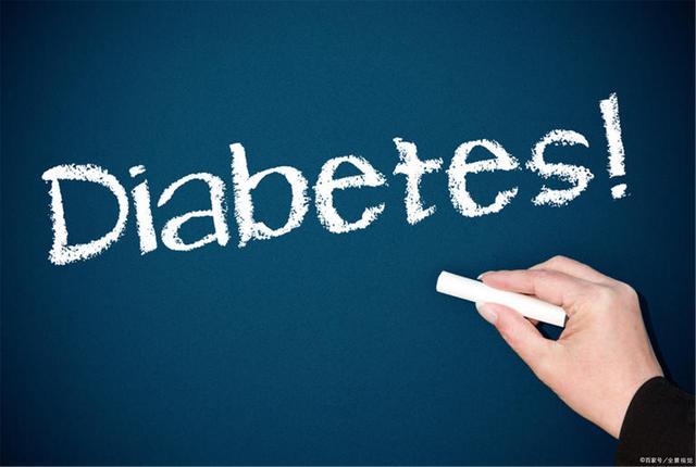糖尿病呢？做四件事“控制”血糖，不要等并发症。 