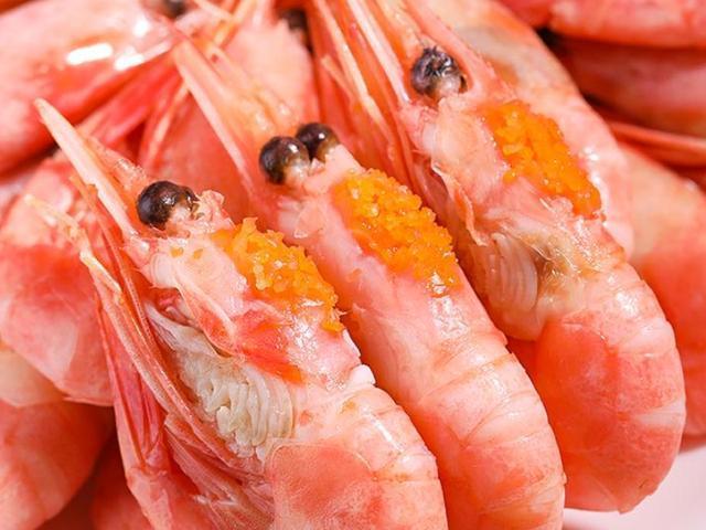 煮虾时，不要直接在锅里煮。记住这三点，虾肉嫩q弹没有腥味。 