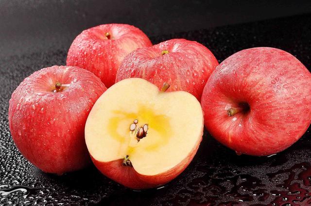 家中有老人小孩，建议多吃这三种水果，皮薄多汁能增强免疫力。 