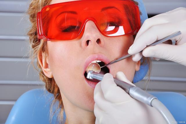 牙龈炎和牙周炎分不清？记住这三个区别，希望你用不上。 